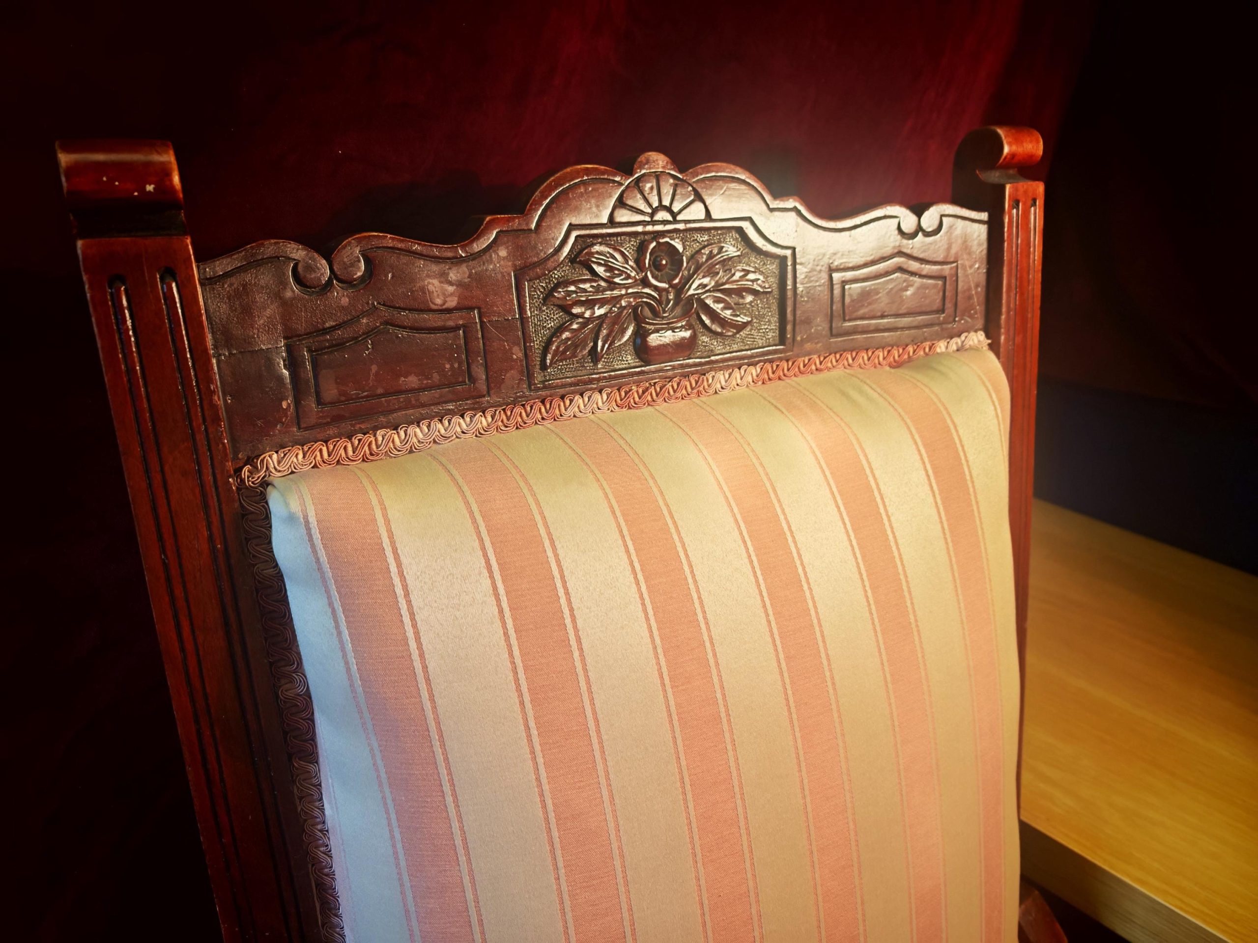 Antique Narrow Back, Pink and White Mahogany Victorian Nursing Chair. 1980s/90s Likely Reupholstered. 96cm Tall. Very Good Condition - Image 4