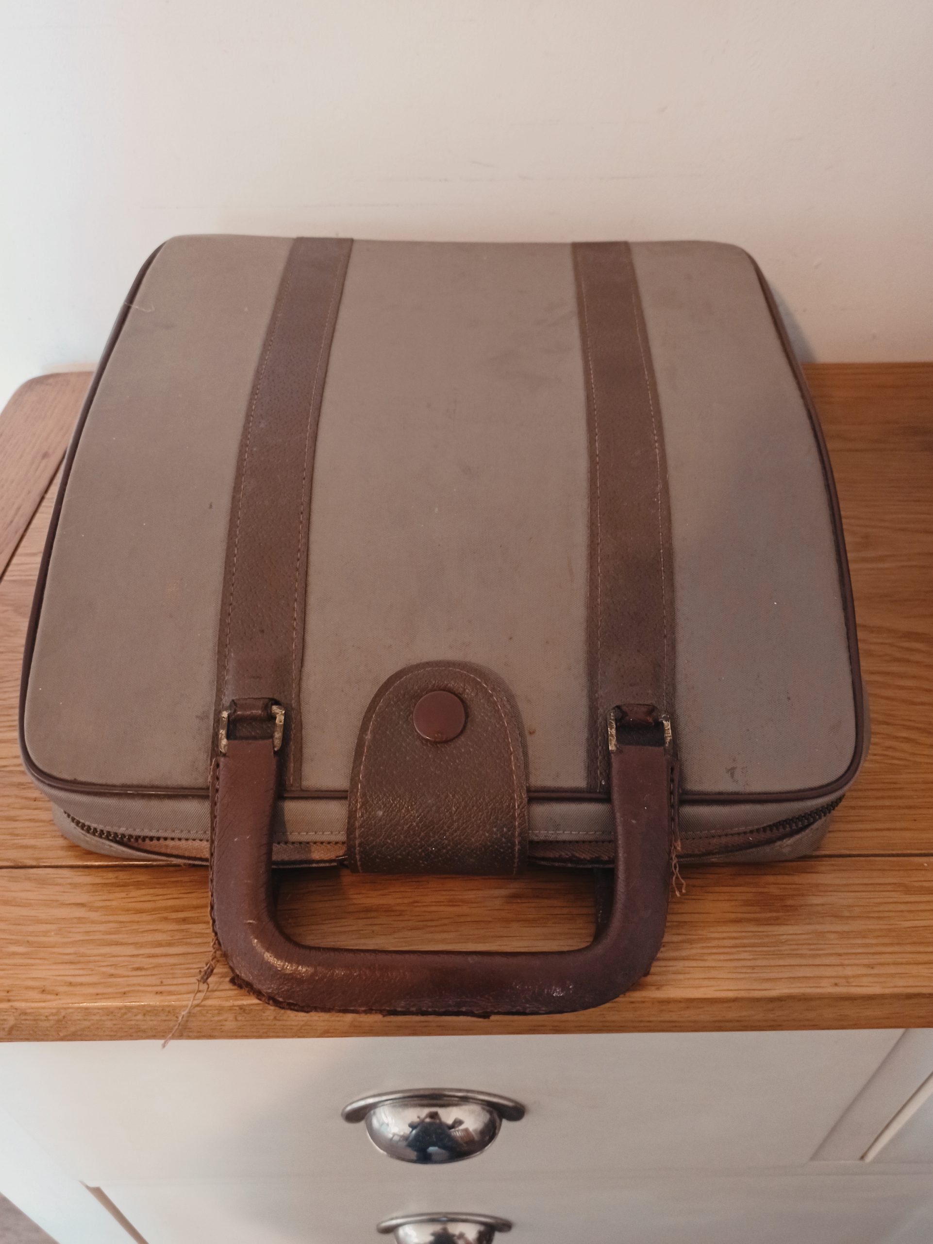Olivetti Lettera 22 Portable Typewriter - Image 14