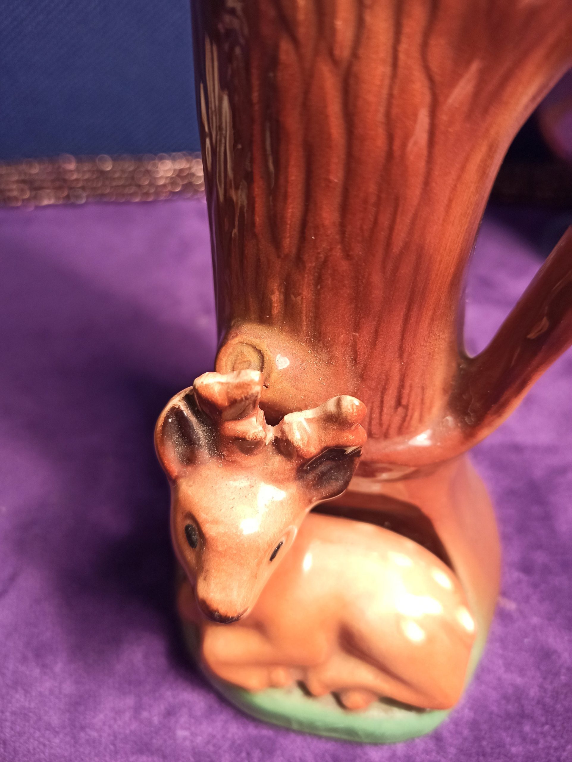 3 Vintage Withersea Posy Vases. Mother Deer and 2 Baby Deer's Sitting by Log. - Image 7