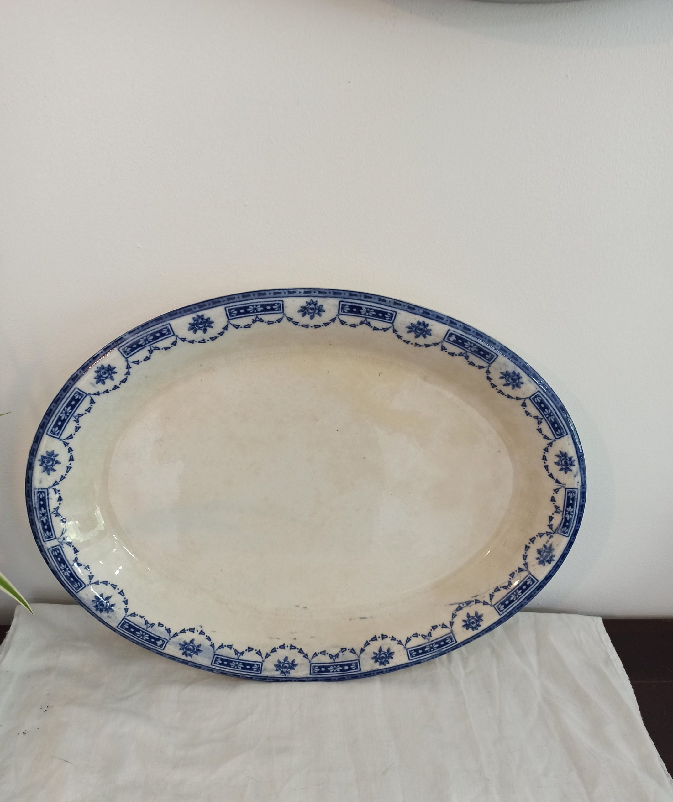 Antique Dinner Serving Set. Blue And White "Aire". Oval Meat Platter, Vegtable Tureen And Gravy/Sauce Boat. - Image 2
