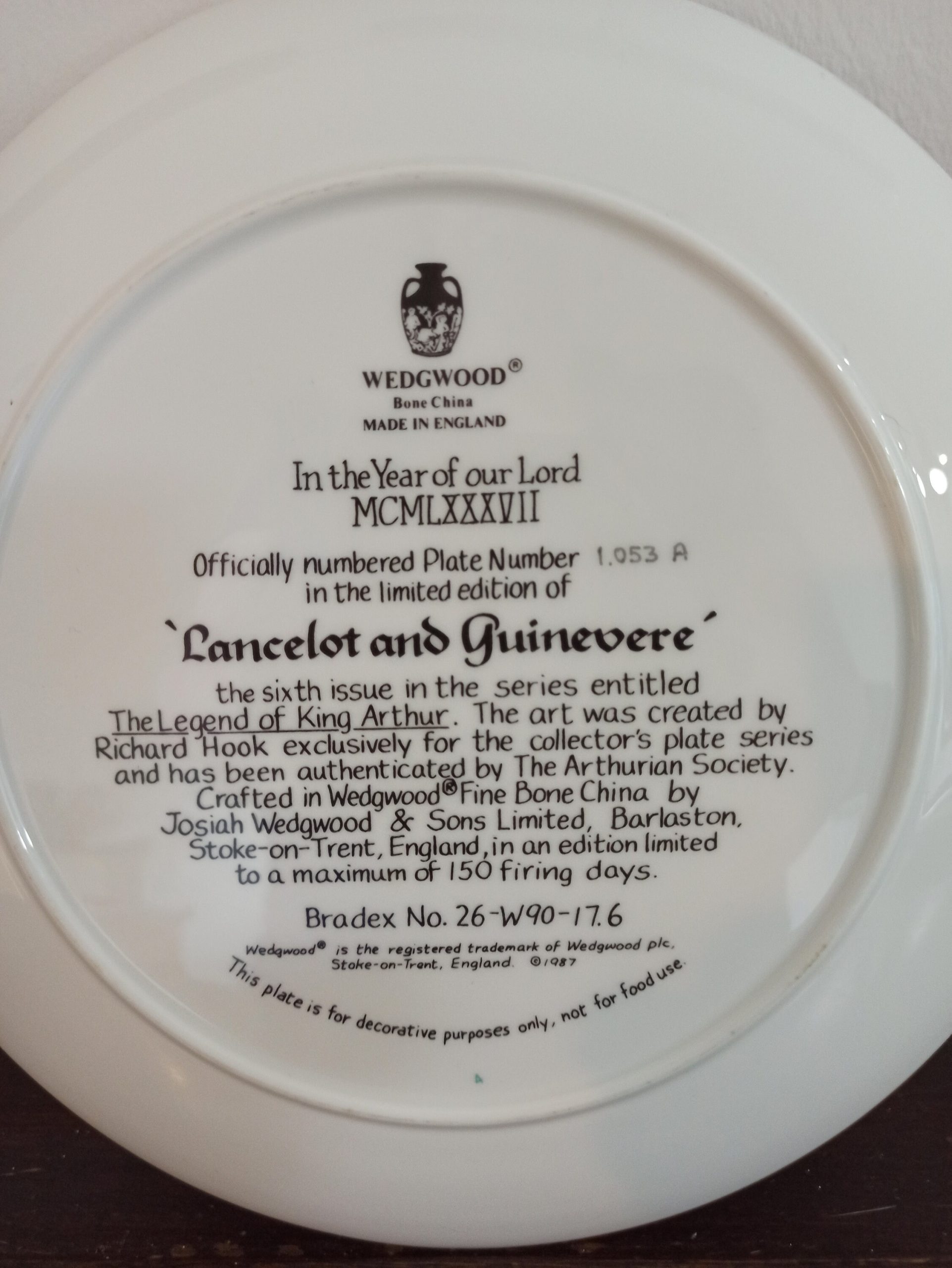 Wedgwood Collectors Plates. King Arthur. Excellent Condition. - Image 2