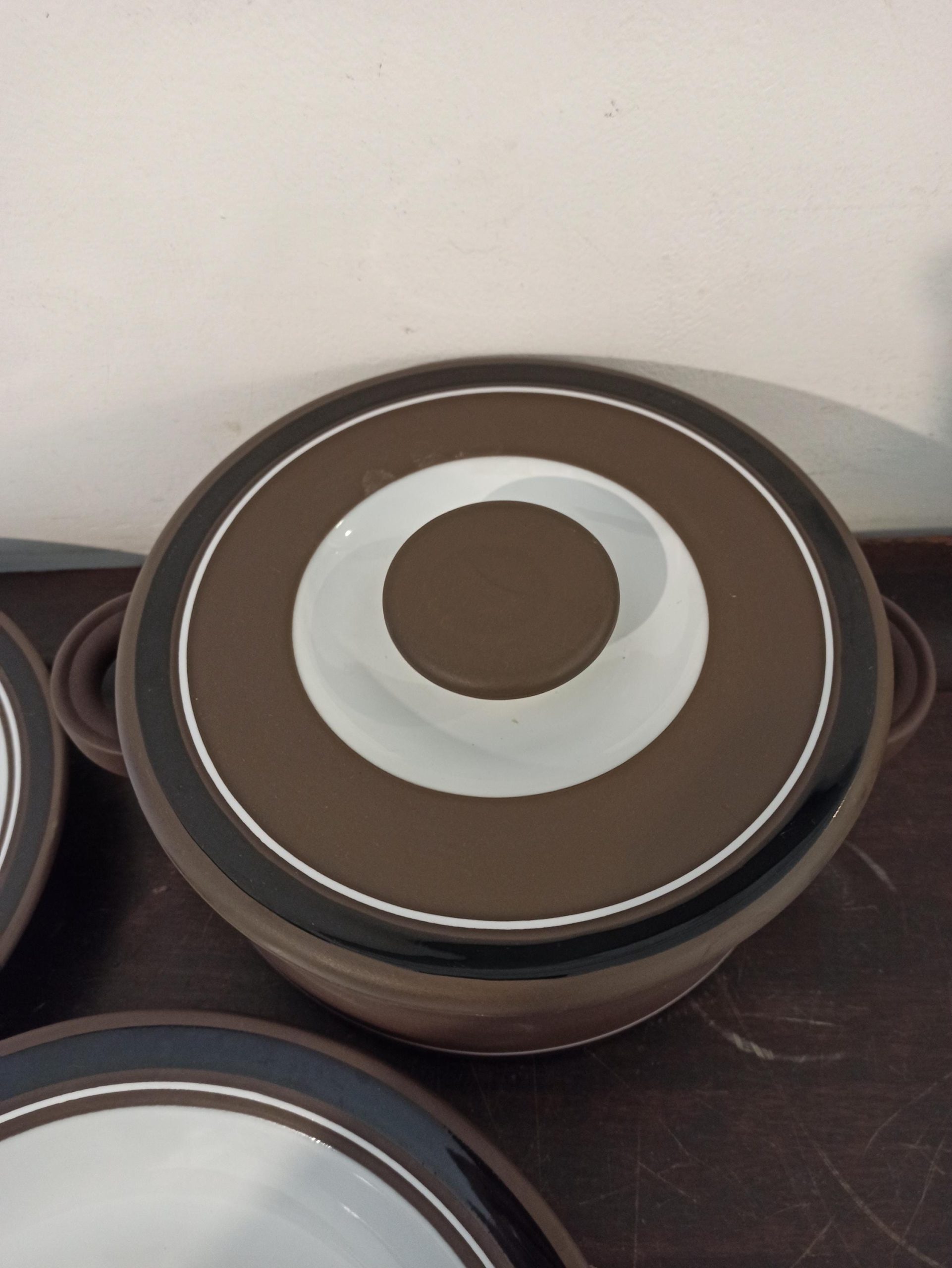 Hornsea Contrast Table Ware. Lidded Tureen, Dinner Plates, Soup/Dessert Bowl. - Image 2