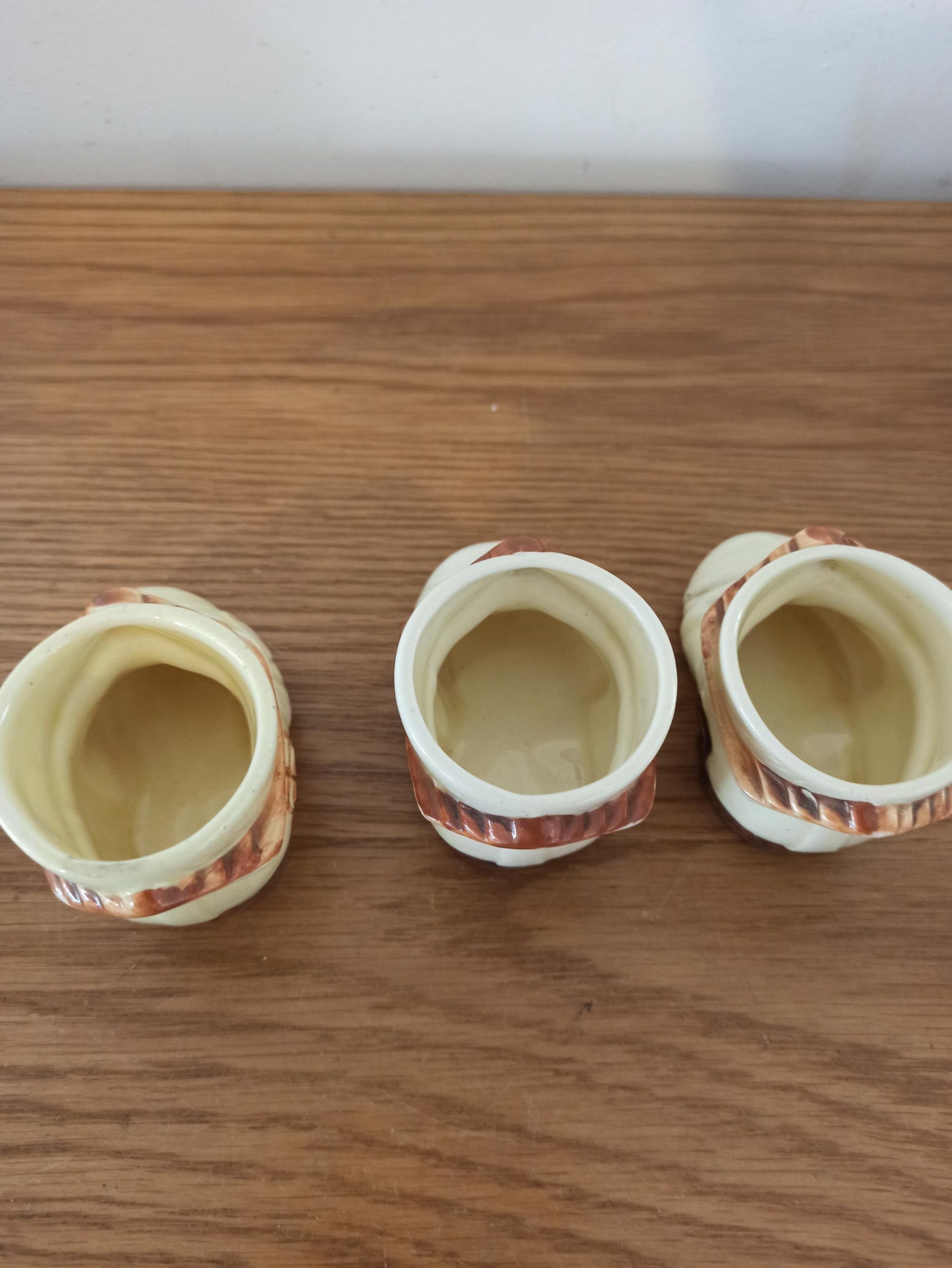 Vintage Cottage Ware. Lidded Sugar Bowl, Milk Jug, Egg Cups. - Image 16