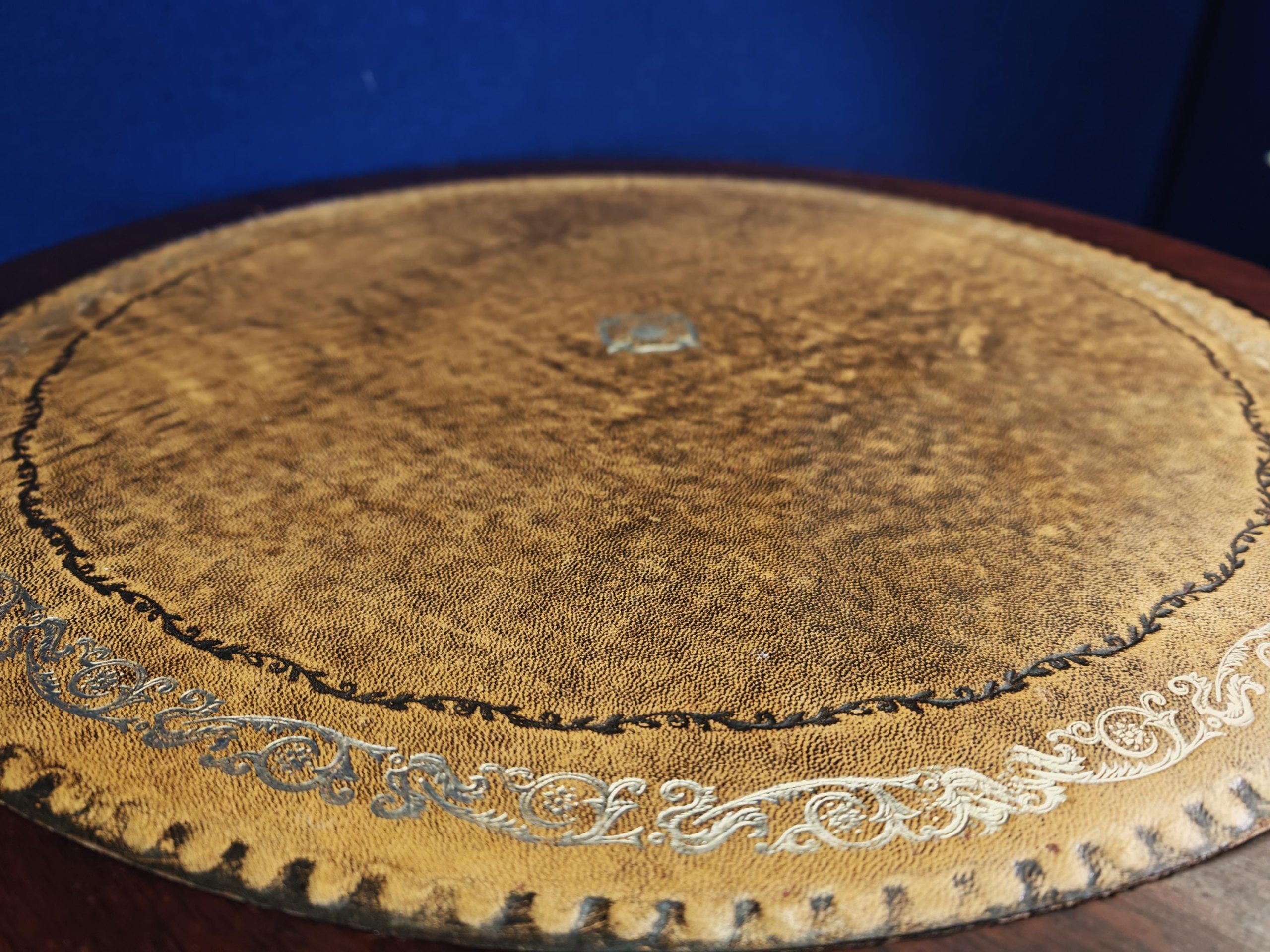 Vintage Mahogany 2-Drawer Drum Table and Interlocking Nest of Three Tables with Leather Inserts and Glass Tops - Image 7